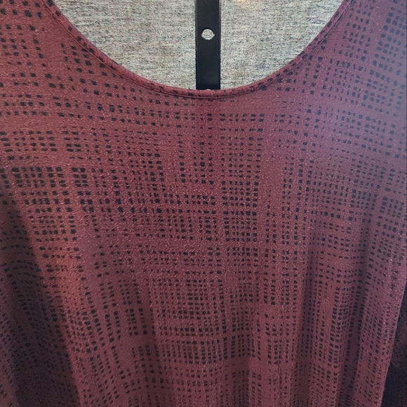 APT. 9 Burgundy/Black Design Long Sleeve Top - Picture 4 of 10